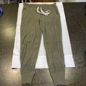 Aerie XS Comfy Green Sweats!!